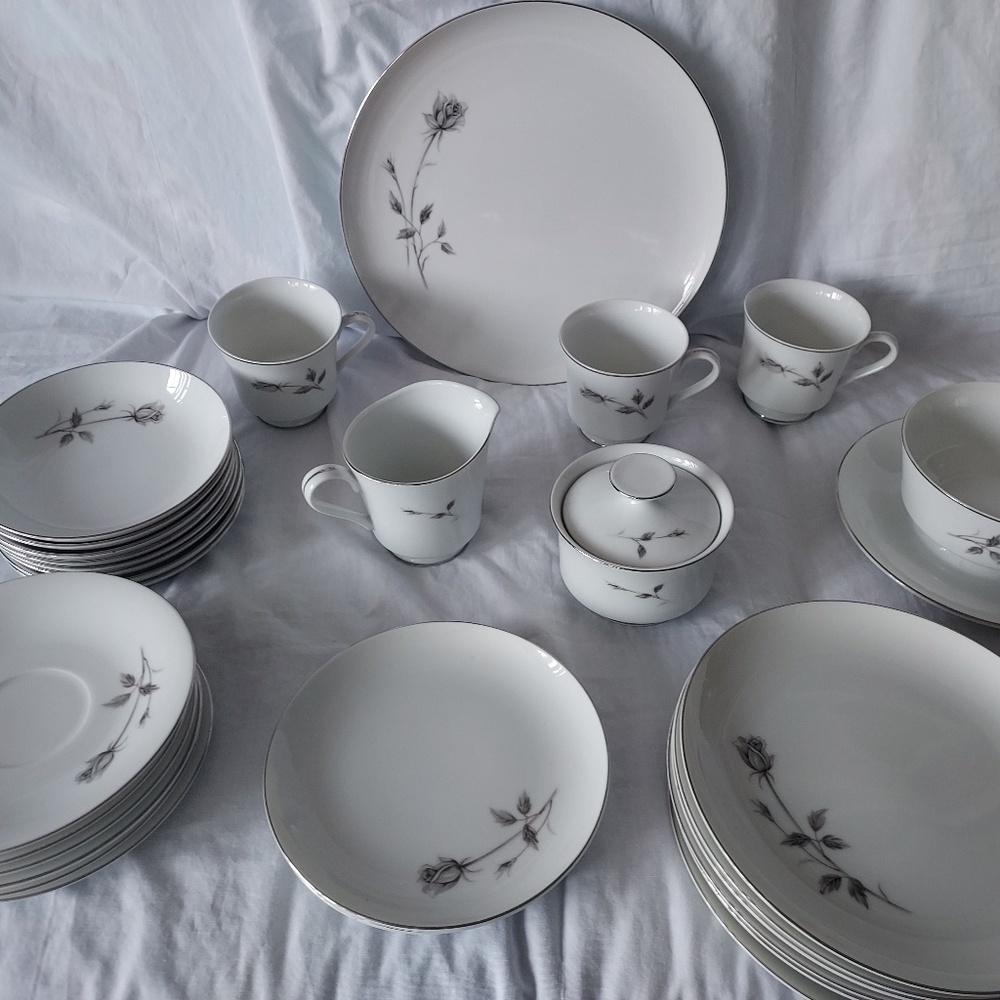 Kessington dinnerware (vintage)